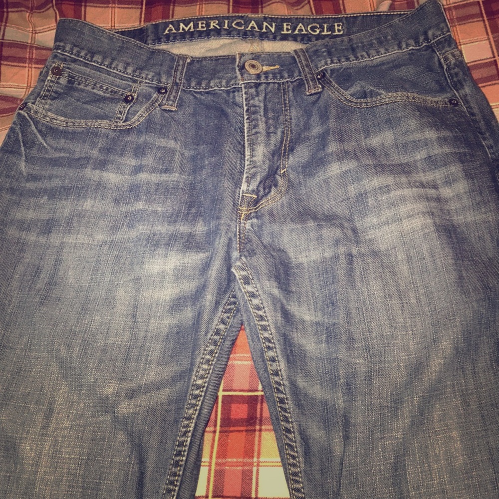 American Eagle straight leg jeans. Size 31x32